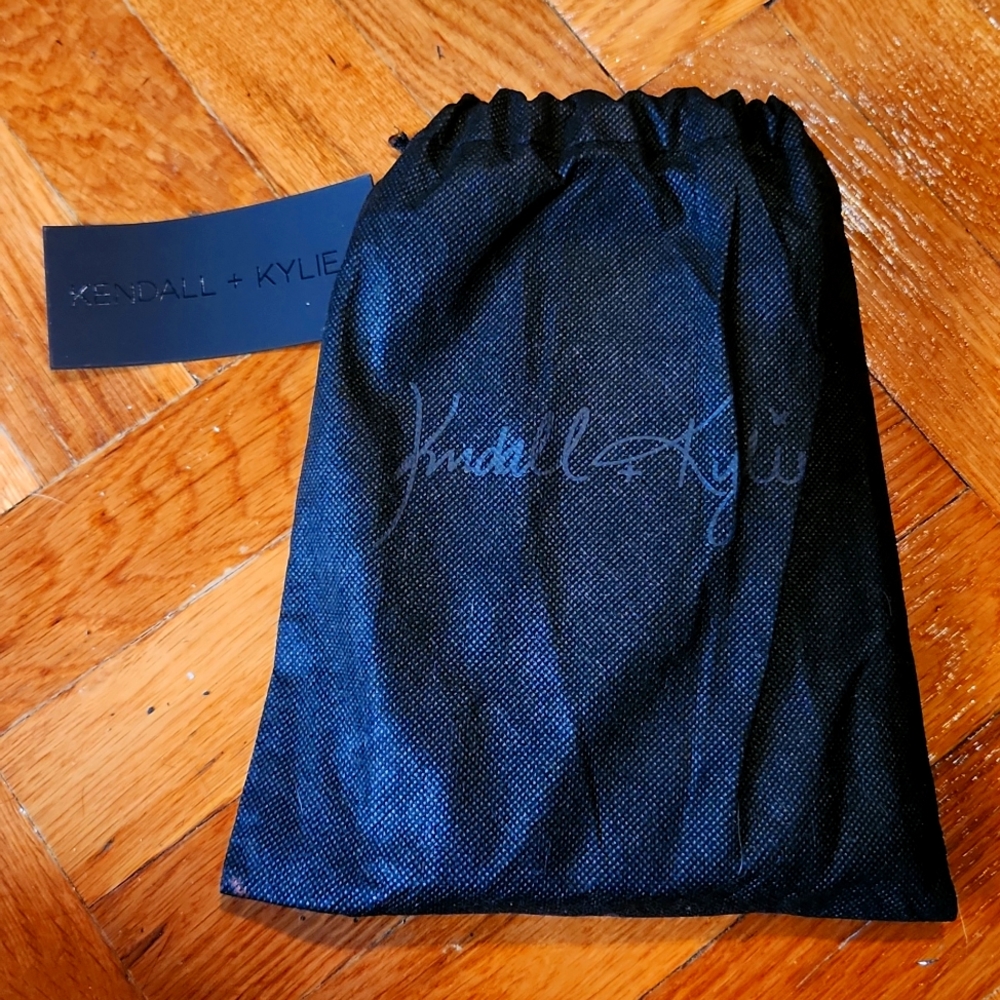 Kendal and Kylie Star Wallet